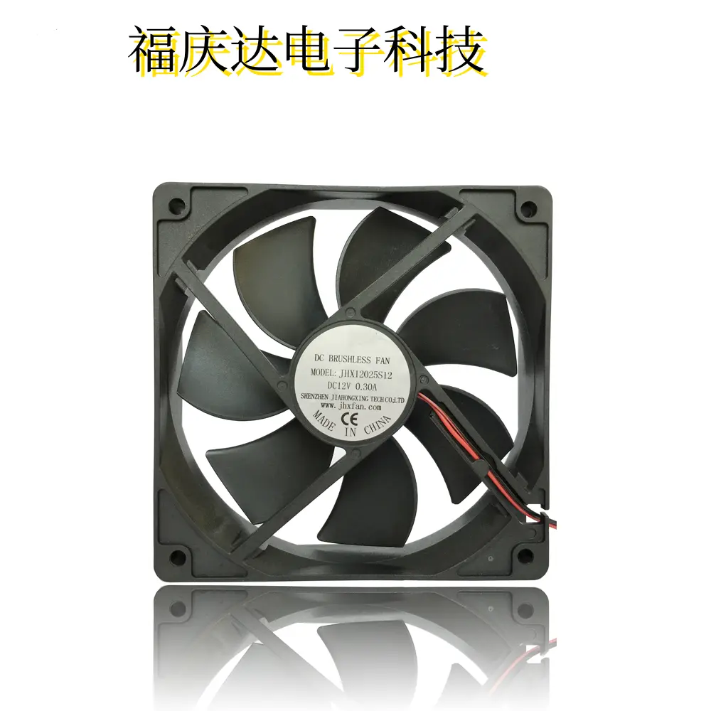 Why does the oil mist-resistant fan exhibit a significantly extended operational lifespan?